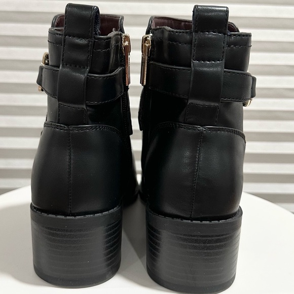 🌸TOMMY HILFIGER🌸 Diyana Faux Leather Ankle Bootie Black Size: 5 - Picture 9 of 15